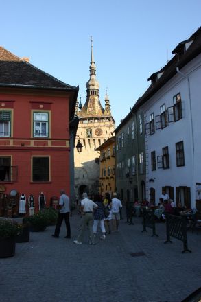 Sighisoara. I bakgrunden "Klocktornet" (Turnul ceasului).